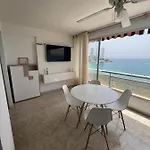 Carolina Beach & Pool ベニドルム